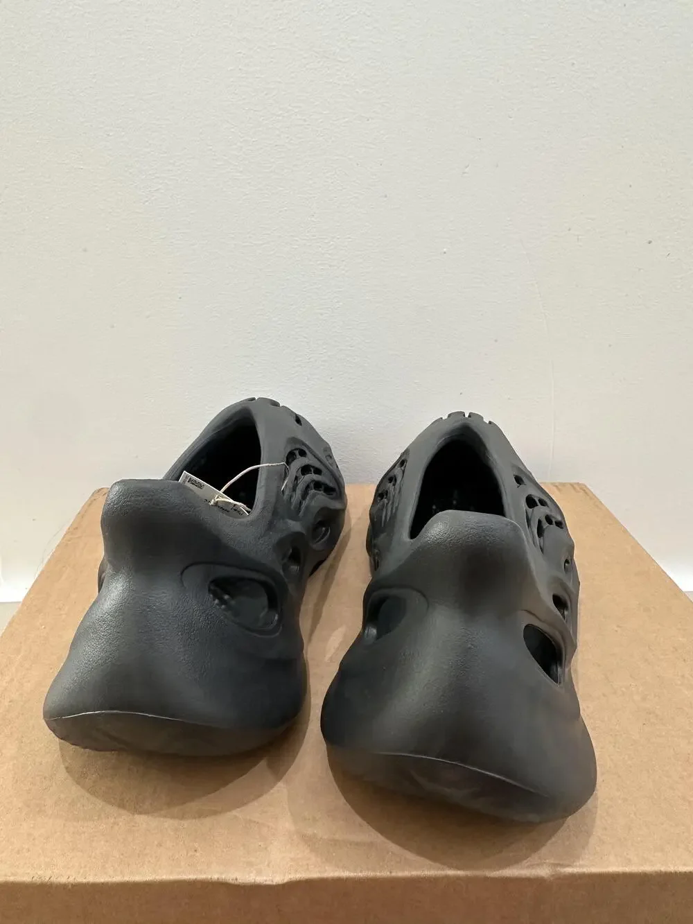 Adidas Yeezy Foam Runner Shoes Mens Size 11 Slip On Slide Casual GW3354